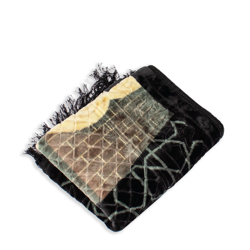 Kabbah Velvet Prayer Rug - Soft Plush Janamaz Sajada Carpet for Men and Women - Great Ramadan Gift