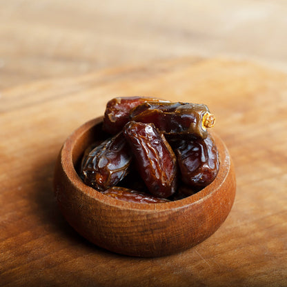 Mabroom Dates Deluxe 2.2LB  - Exquisite Saudi Delicacy with Subtle Sweetness | Rich in Fiber, Vitamins, and Minerals | Perfect Energy-Boosting Snack