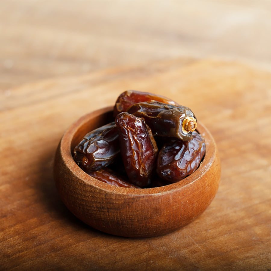 Mabroom Dates Deluxe 2.2LB  - Exquisite Saudi Delicacy with Subtle Sweetness | Rich in Fiber, Vitamins, and Minerals | Perfect Energy-Boosting Snack