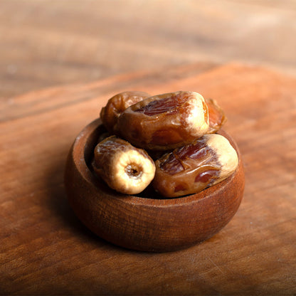 Sagee Dates Royal 2.2 LB - Exquisite, Multi-Hued Delight from Saudi Arabia | Unique Flavor Profile | Perfect for Gifting and Snacking